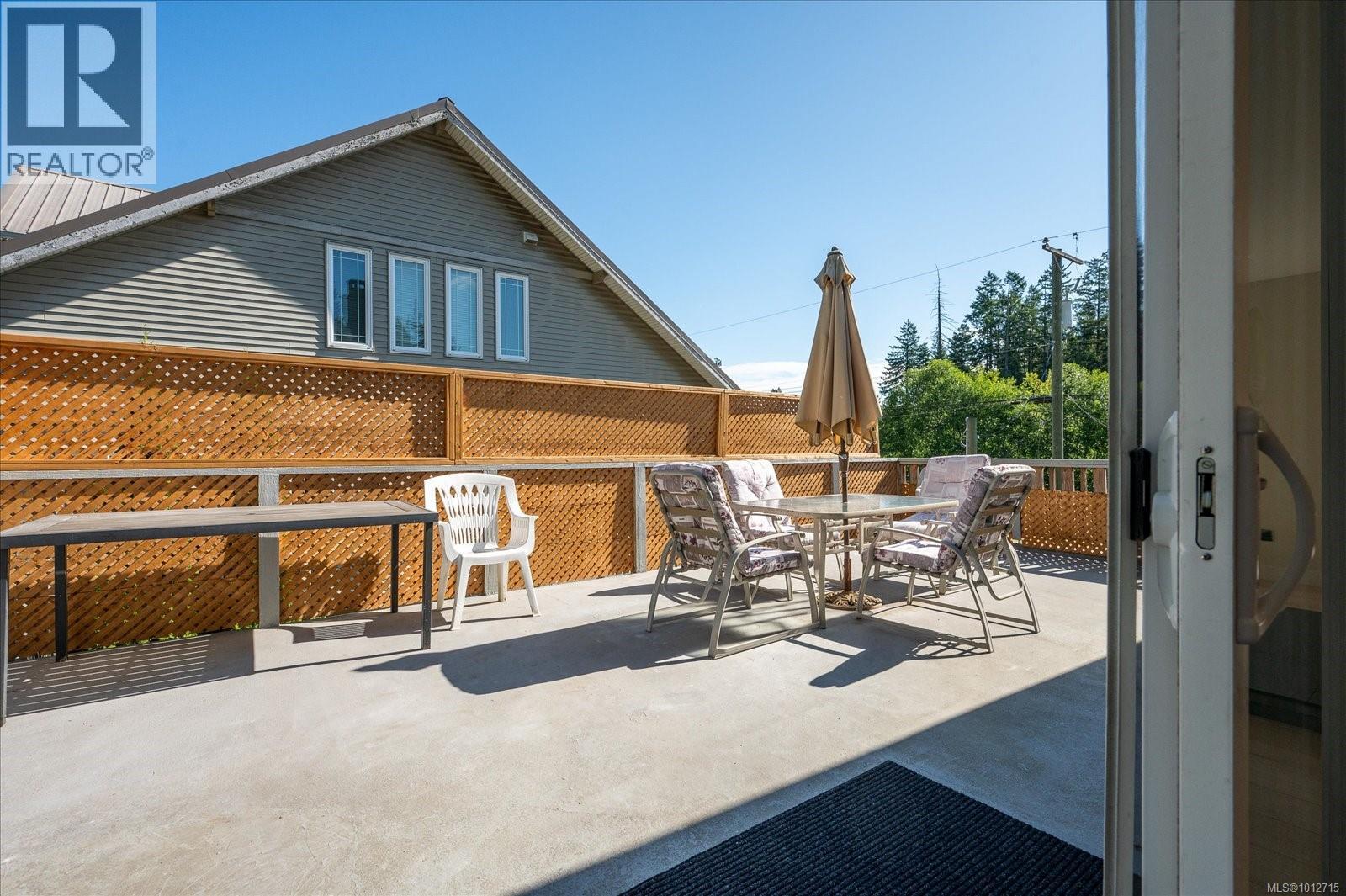 Photo 12 of 1373 Fielding Rd, Nanaimo BC