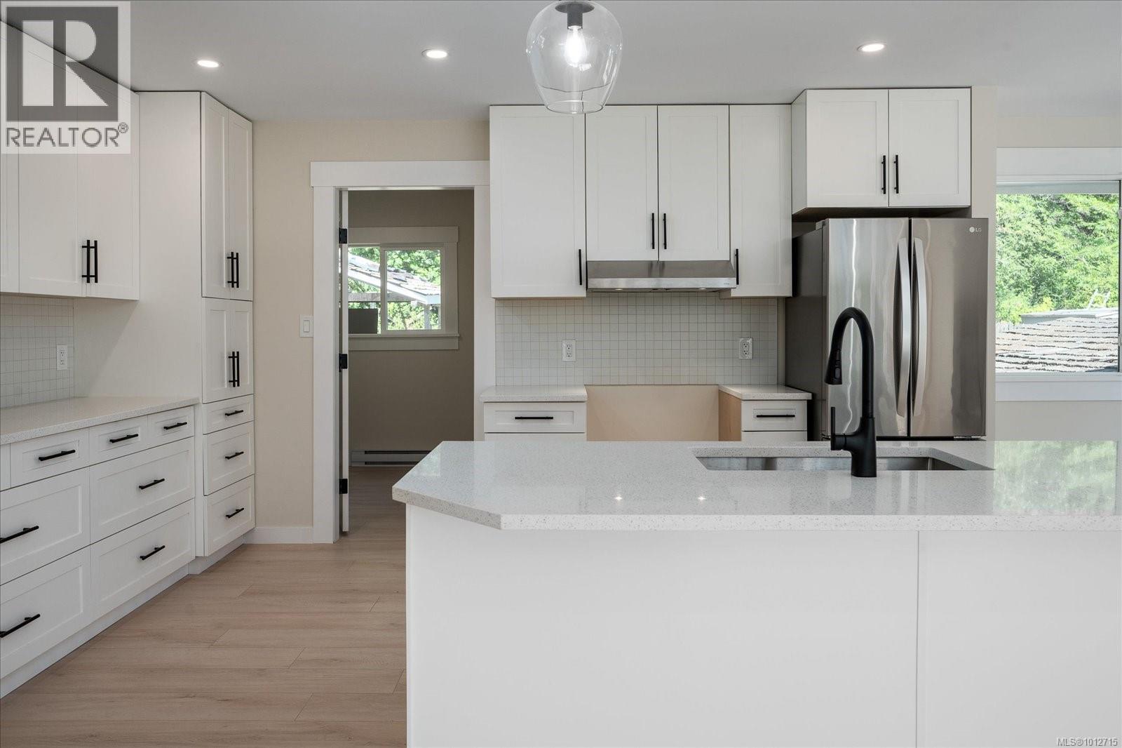 Photo 18 of 1373 Fielding Rd, Nanaimo BC
