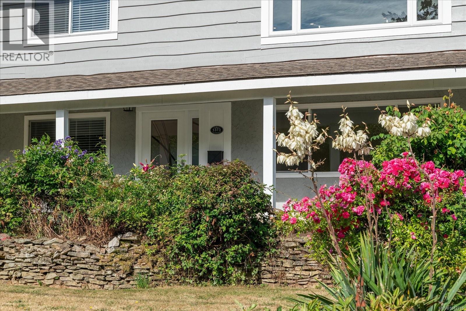 Photo 2 of 1373 Fielding Rd, Nanaimo BC