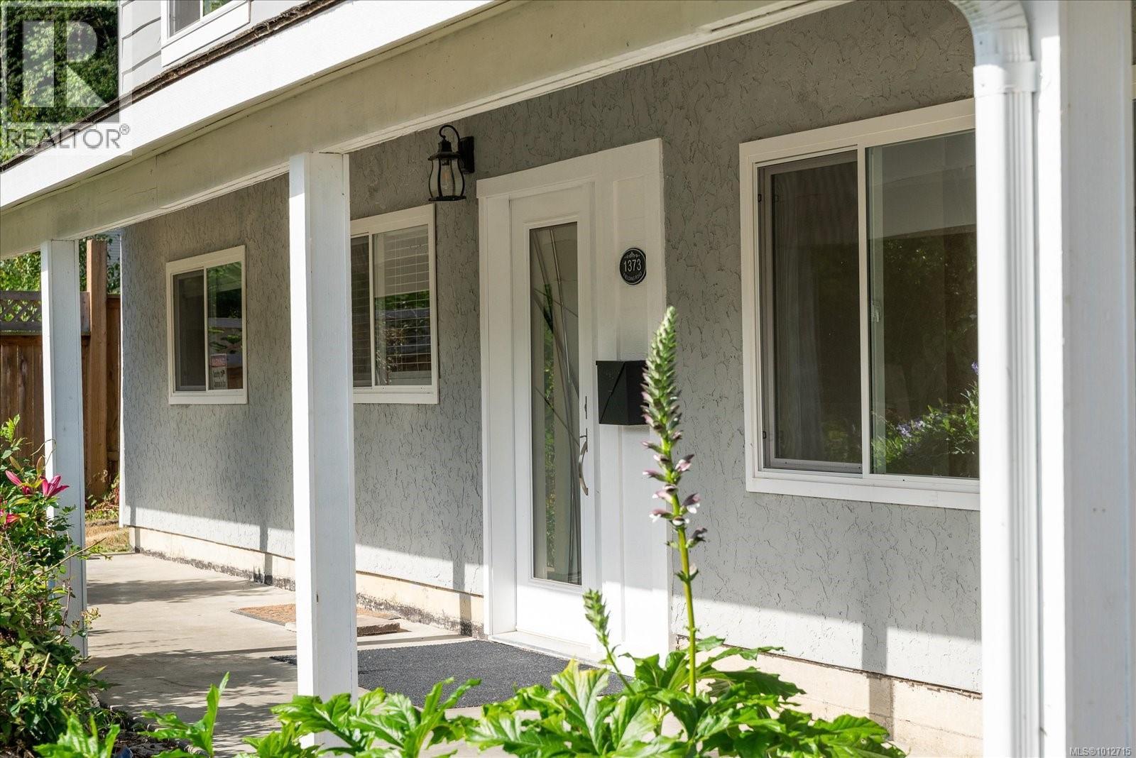Photo 3 of 1373 Fielding Rd, Nanaimo BC