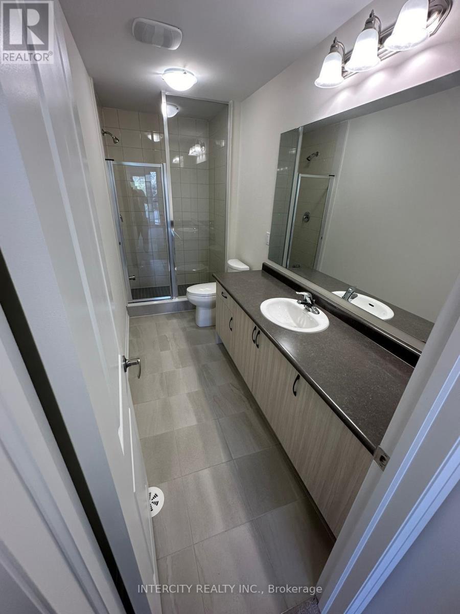Photo 12 of 23 Bluebird Lane, Barrie ON