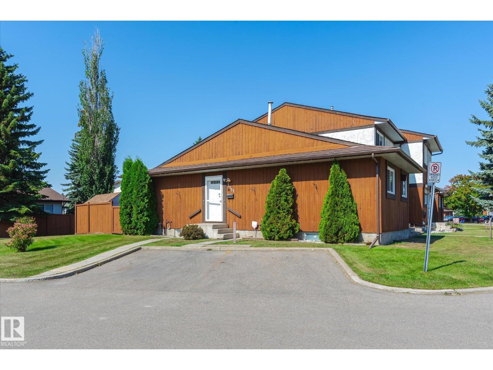 Photo 1 of 111 16725 106 St Nw, Edmonton AB