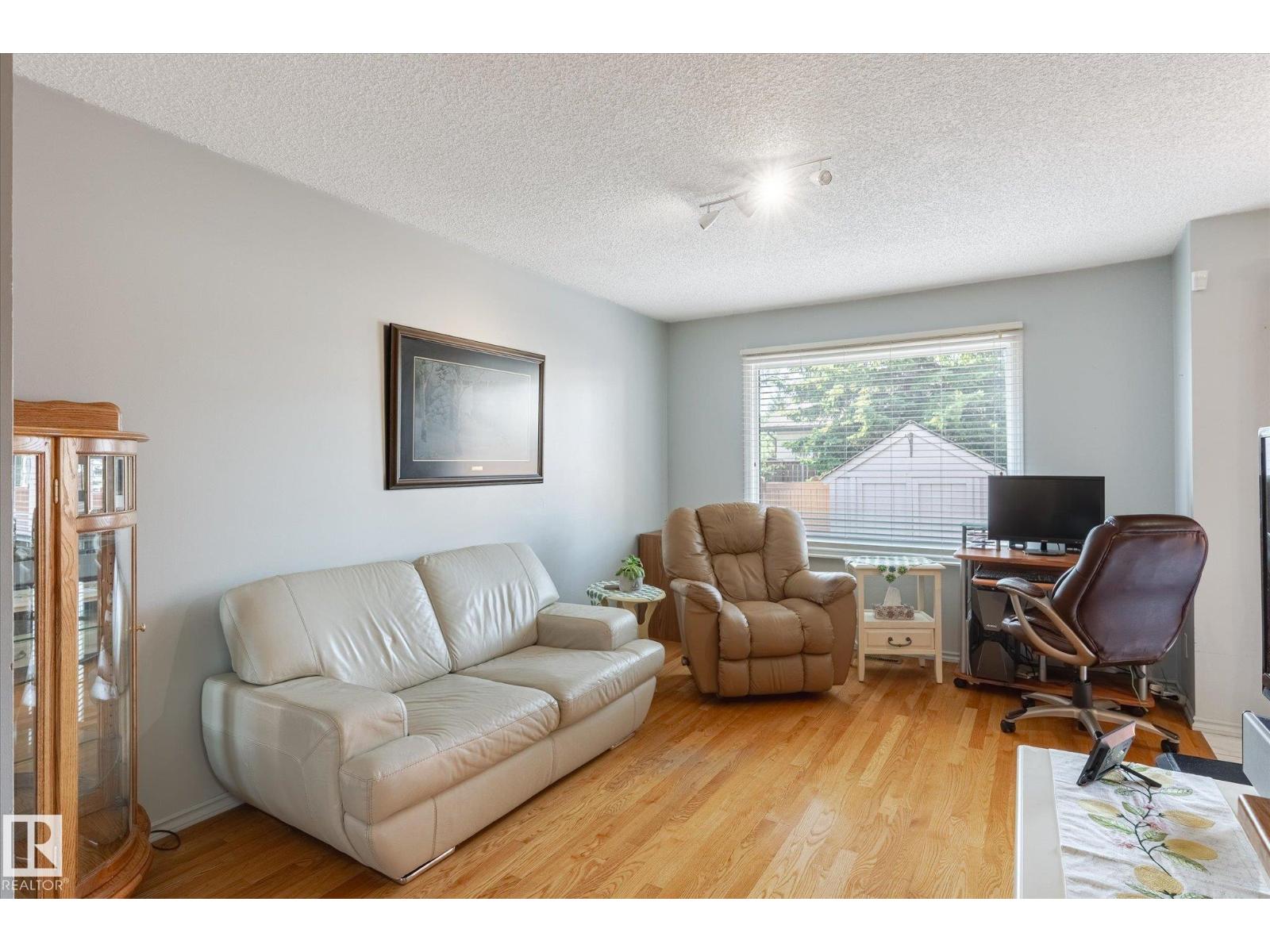 Photo 5 of 111 16725 106 St Nw, Edmonton AB
