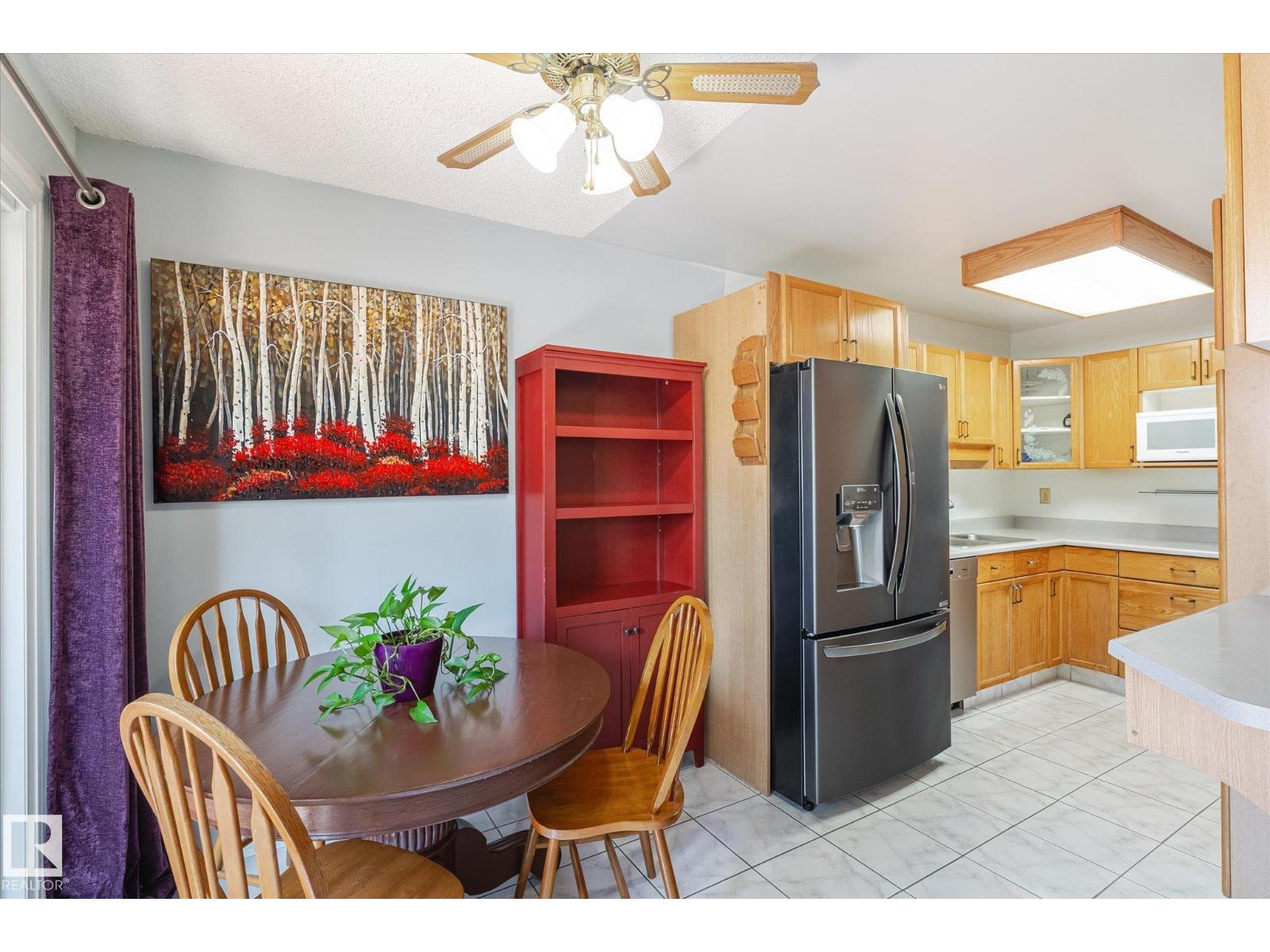 Photo 7 of 111 16725 106 St Nw, Edmonton AB