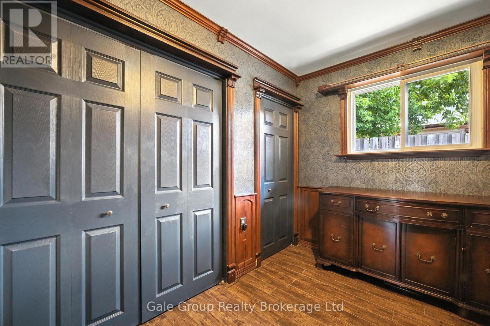 Photo 17 of 42 Moultrey Crescent, Halton Hills ON