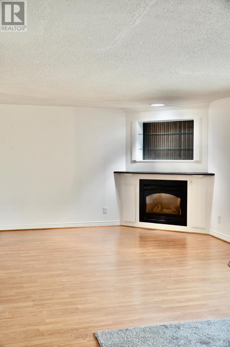 Photo 16 of 12 Kings Court, Orillia ON