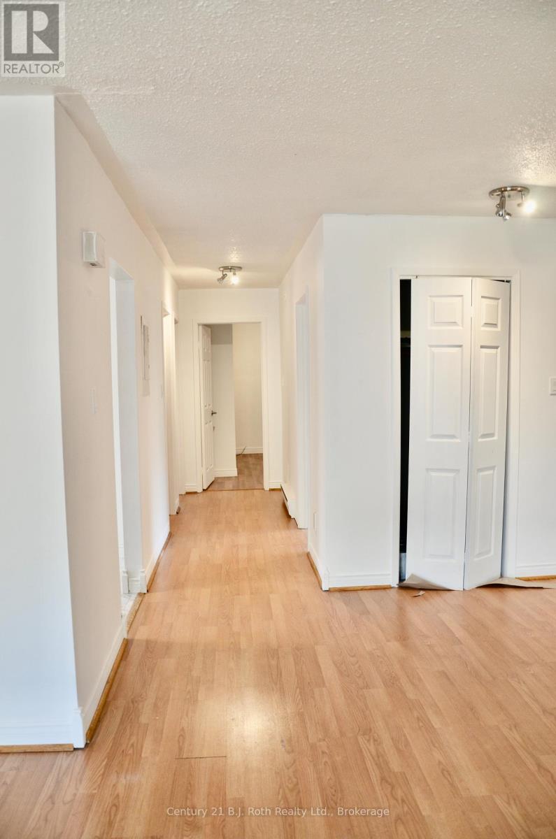 Photo 20 of 12 Kings Court, Orillia ON