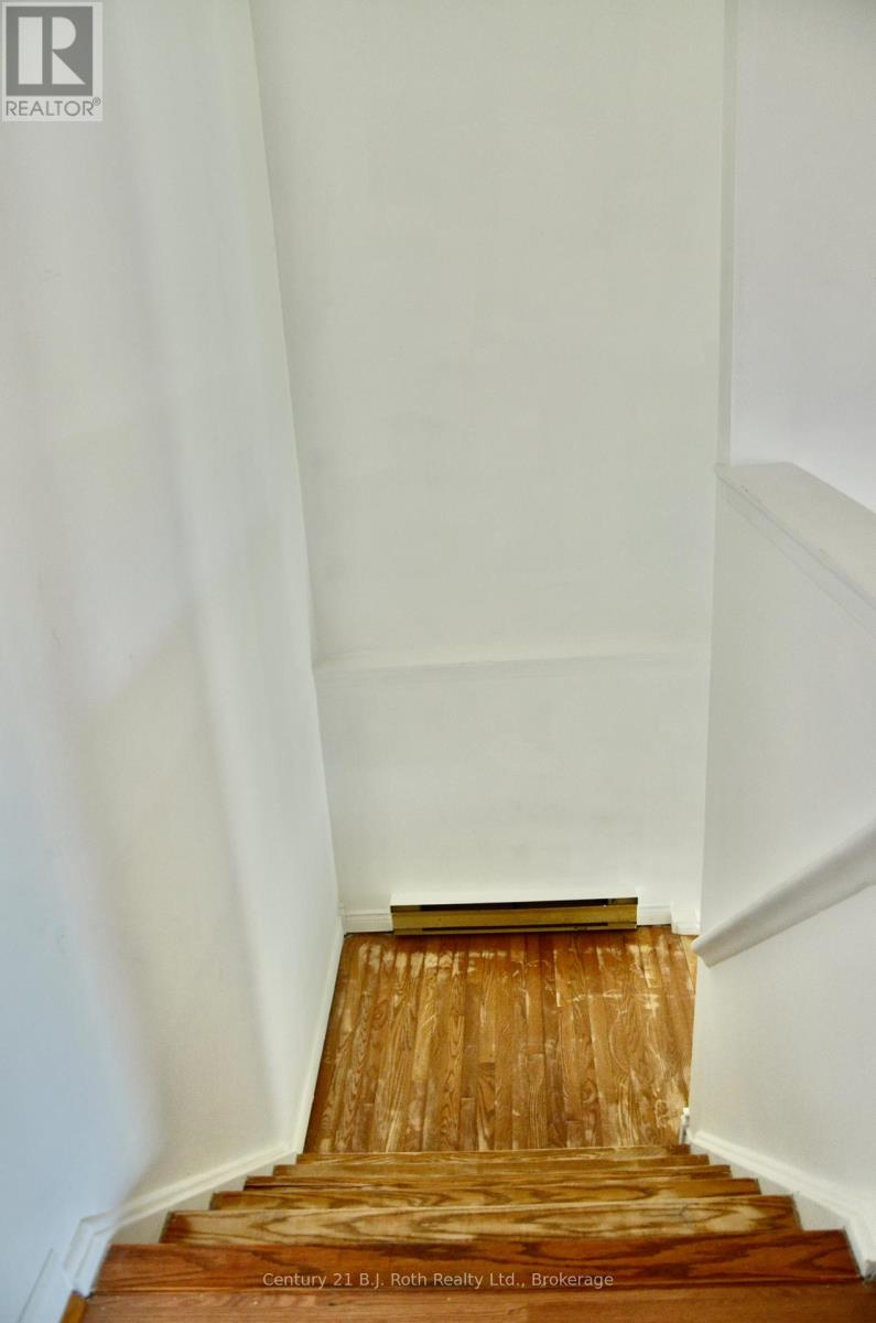 Photo 10 of 12 Kings Court, Orillia ON