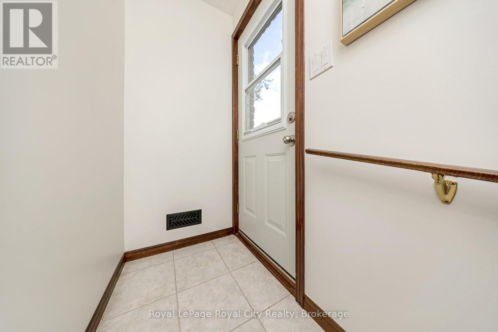 Photo 27 of 151 Queen Street, Guelph Eramosa ON