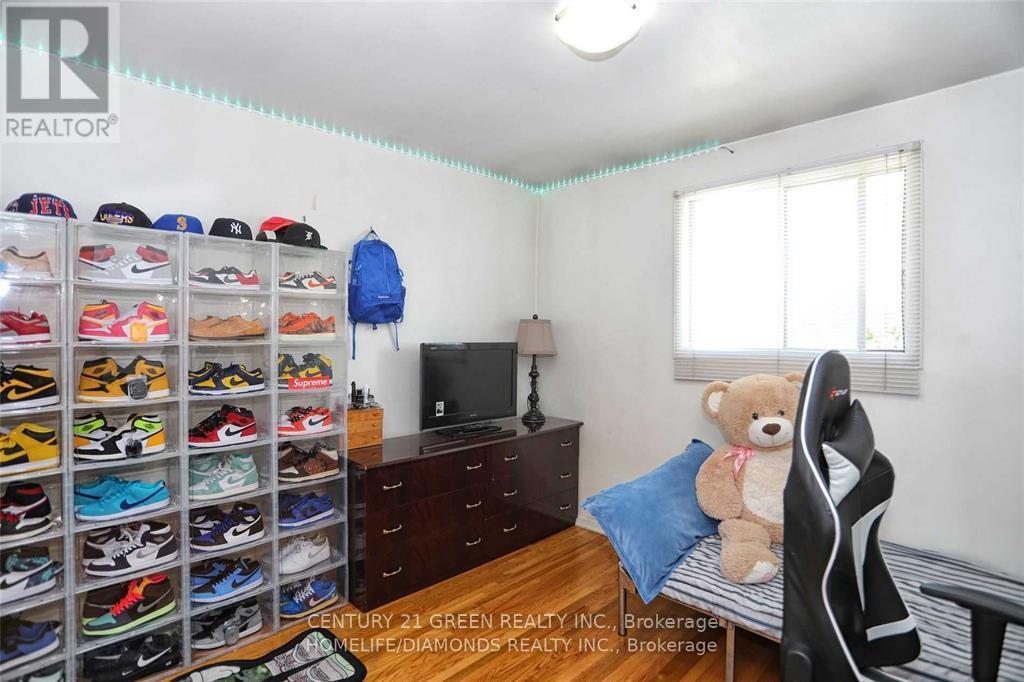 Photo 14 of 35 York Street, Mississauga ON