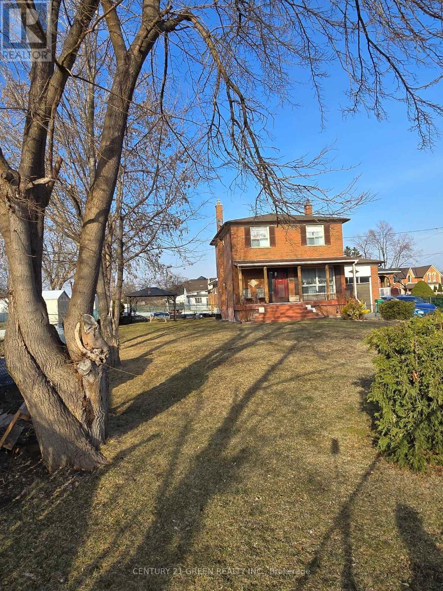 Photo 23 of 35 York Street, Mississauga ON