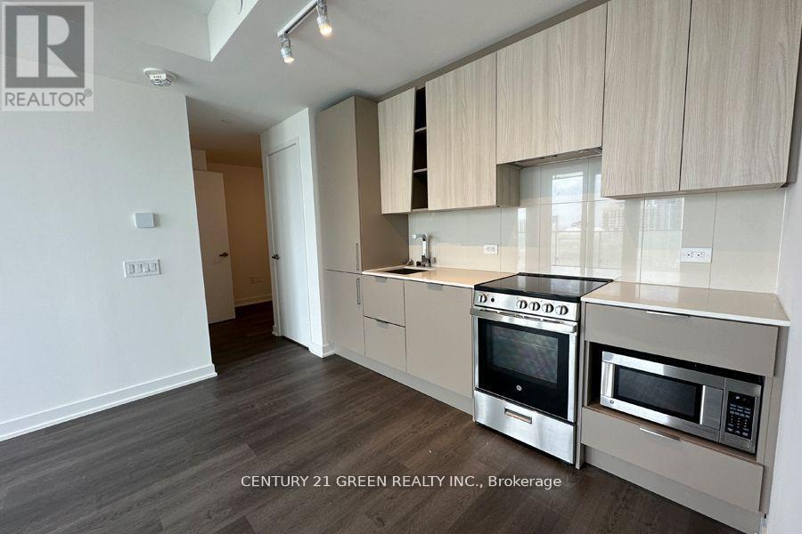 Photo 10 of 2301 3900 Confederation Parkway, Mississauga ON