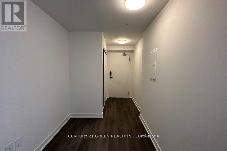 Photo 2 of 2301 3900 Confederation Parkway, Mississauga ON