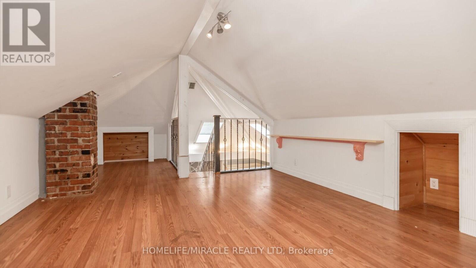 Photo 28 of 112 Troy Street, Mississauga ON