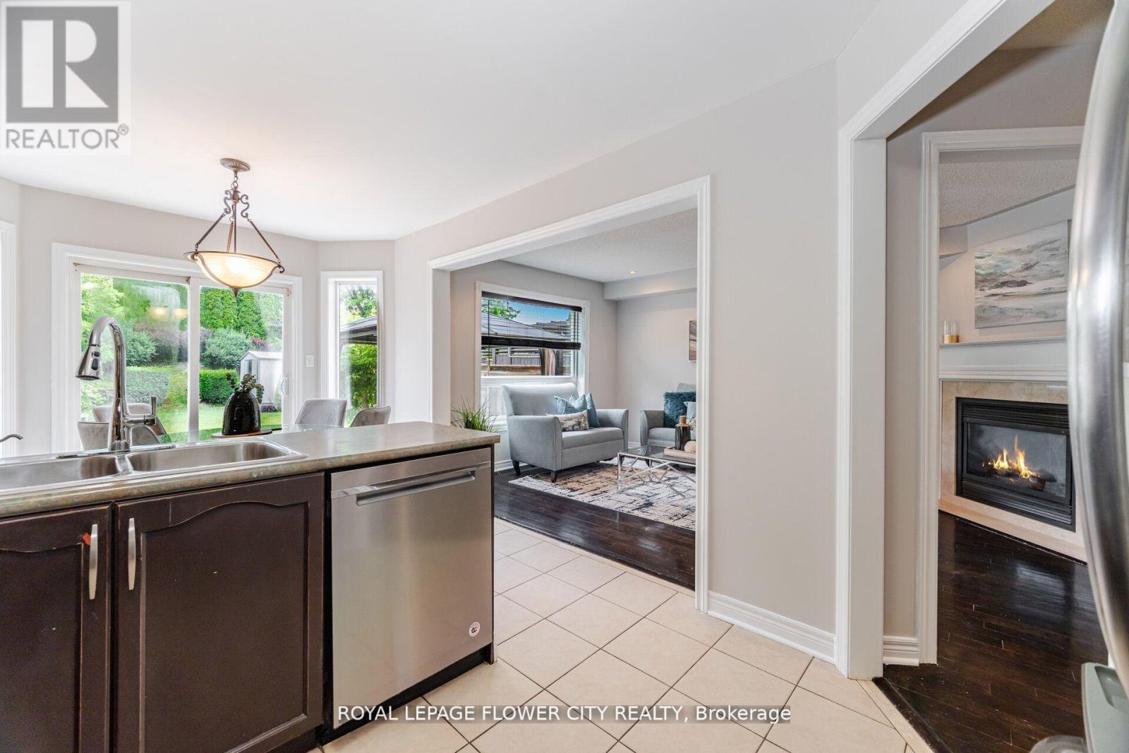 Photo 10 of 61 Headwater Road, Caledon ON
