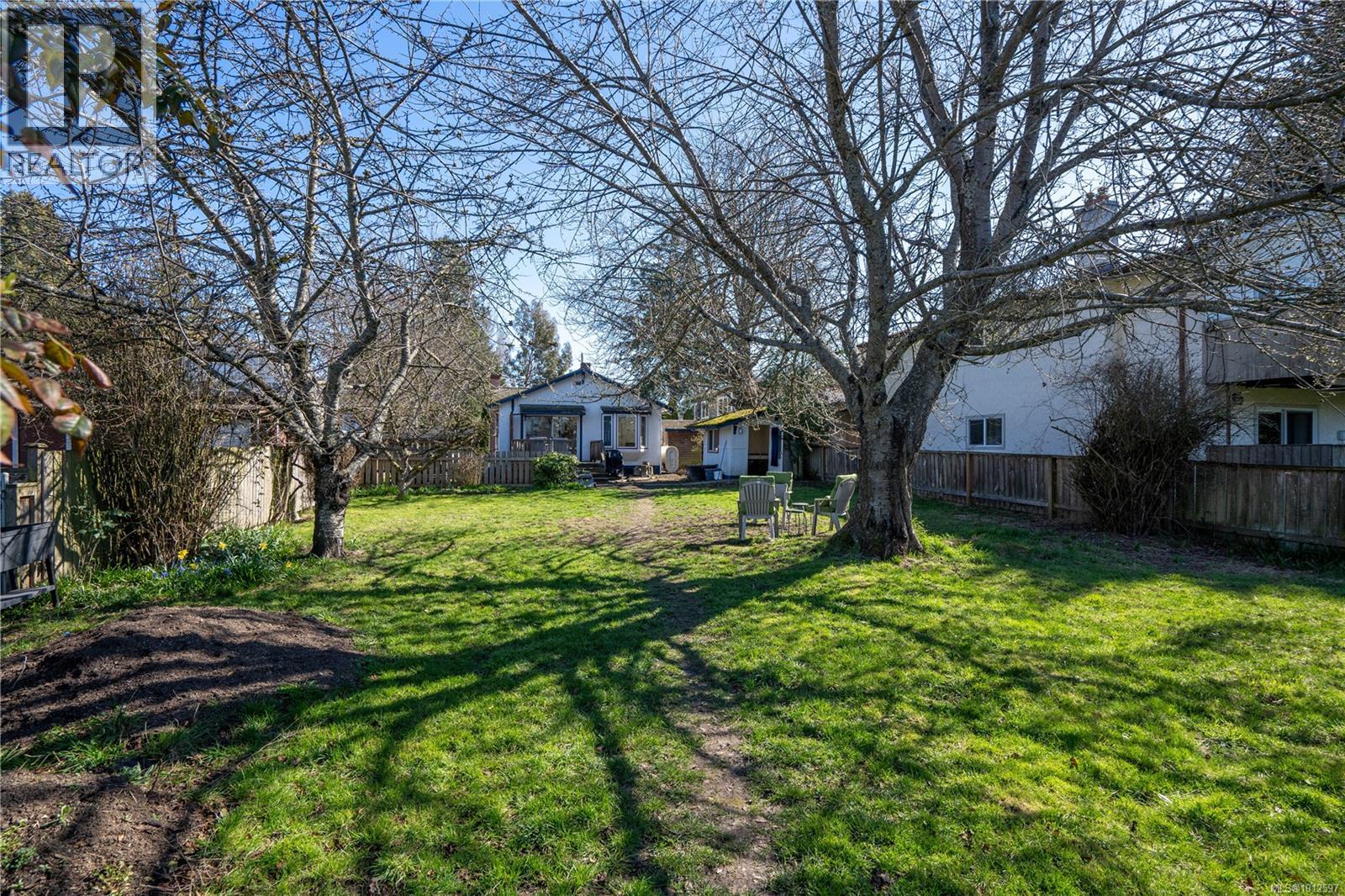 Photo 13 of 3228 Seaton St, Saanich BC