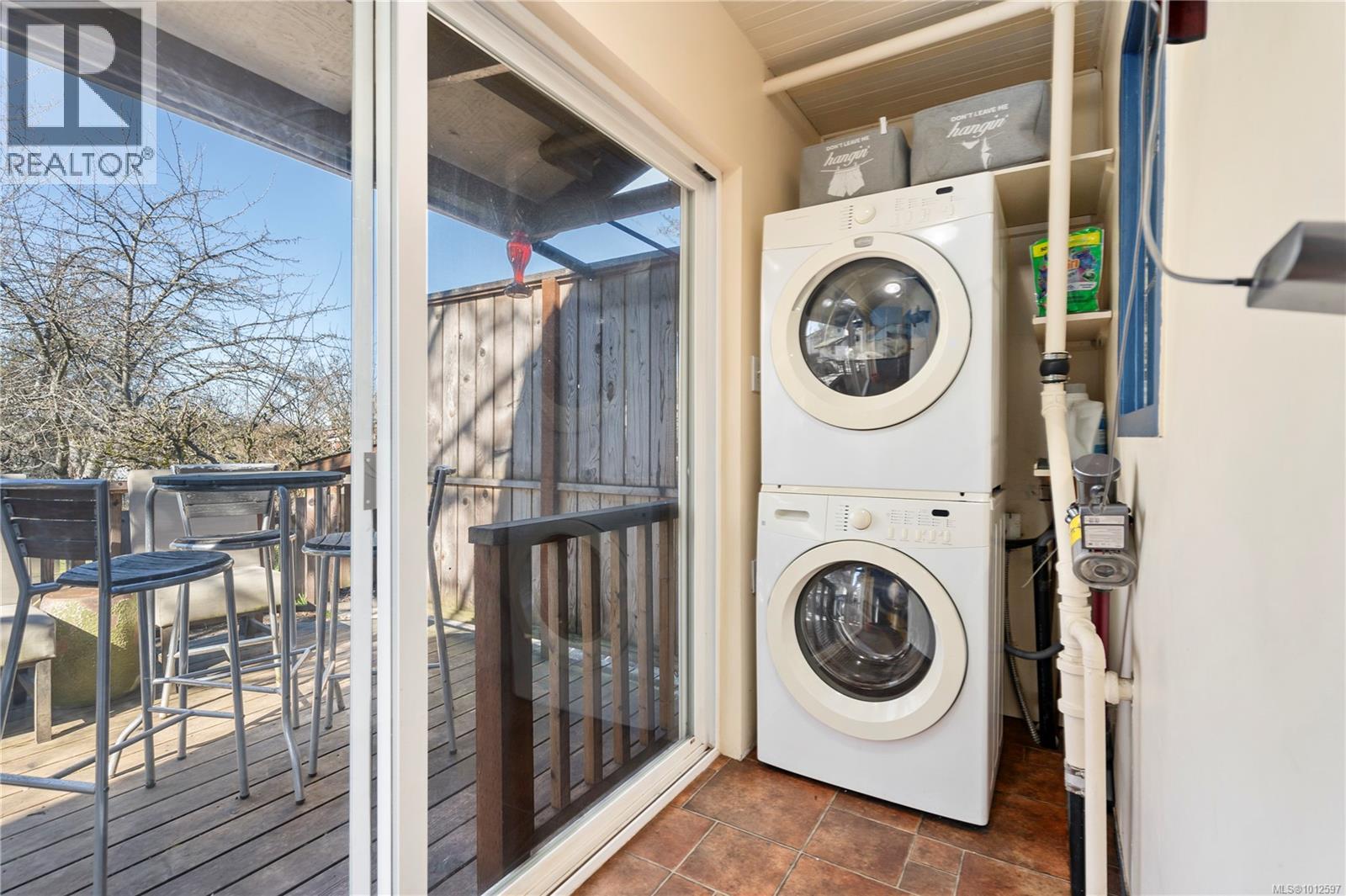 Photo 31 of 3228 Seaton St, Saanich BC