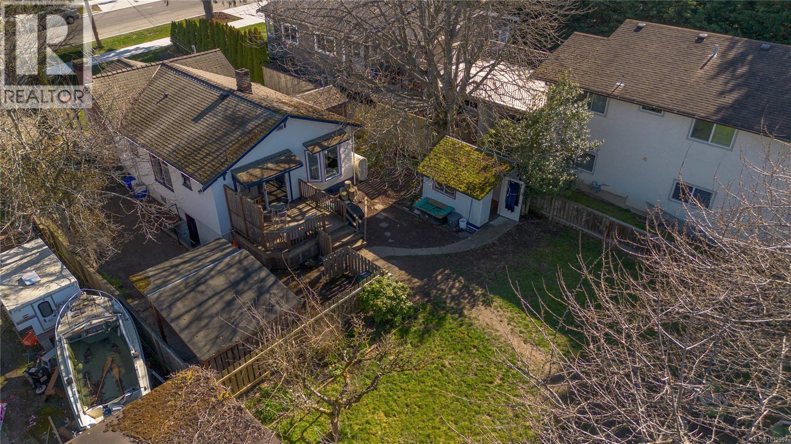 Photo 7 of 3228 Seaton St, Saanich BC