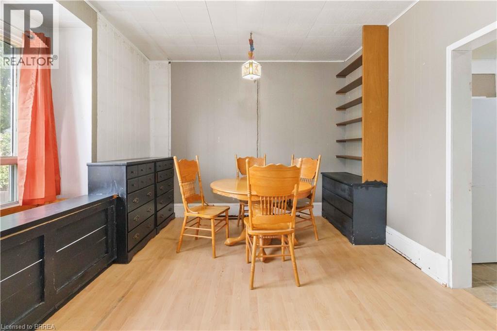Photo 9 of 160 Catharine Avenue, Brantford ON