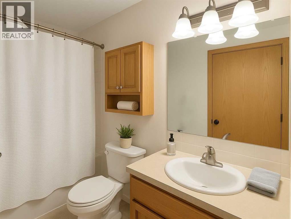 Photo 9 of 134 4512 52 Avenue, Red Deer AB