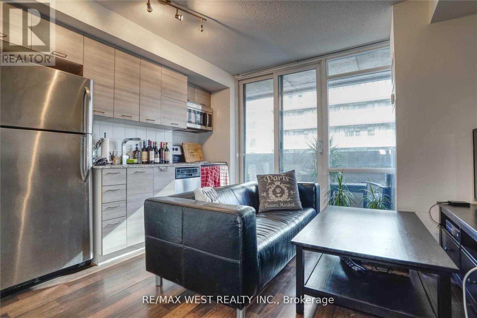 Photo 2 of 1006 20 Joe Shuster Way, Toronto ON