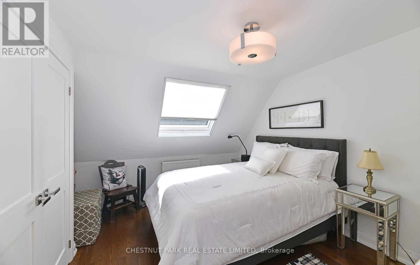 Photo 17 of Upper 133 Cottingham Street, Toronto ON