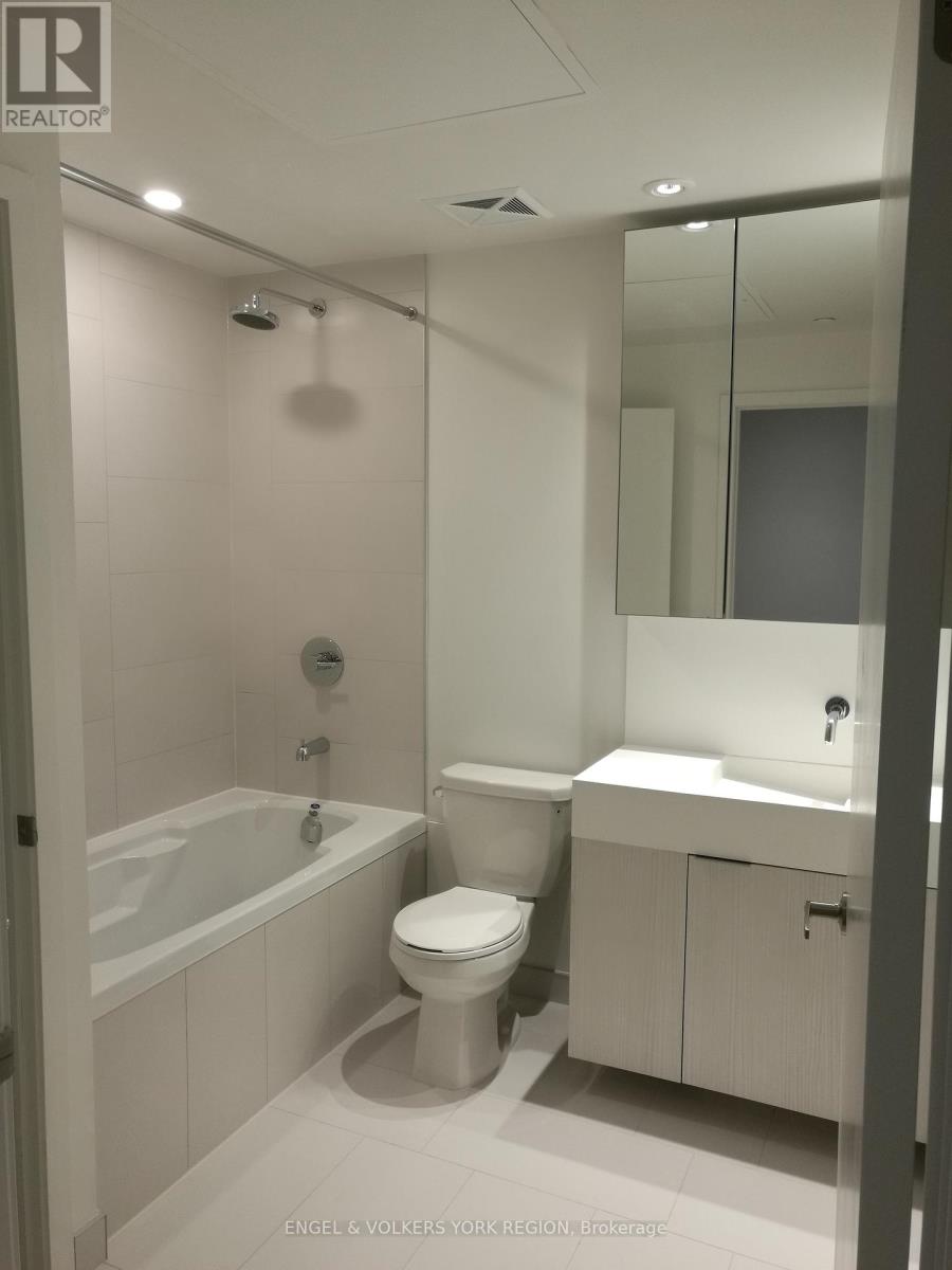 Photo 13 of 301 20 Richardson Street S, Toronto ON