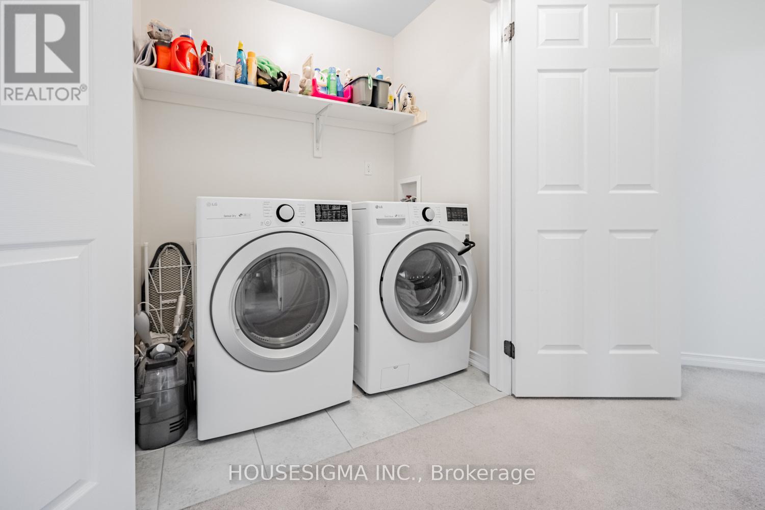 Photo 17 of 54 7 Sirente Drive, Hamilton ON