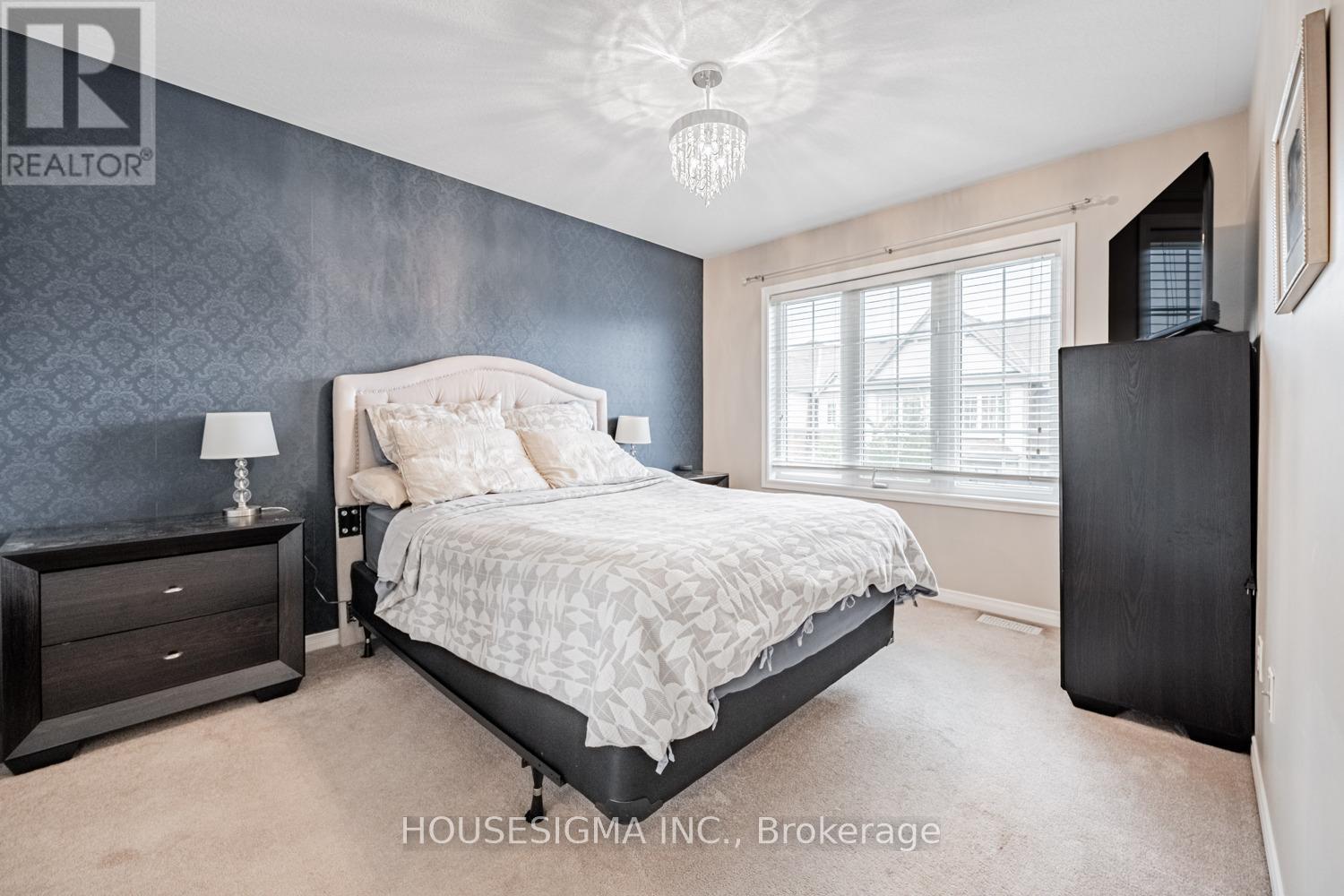 Photo 18 of 54 7 Sirente Drive, Hamilton ON