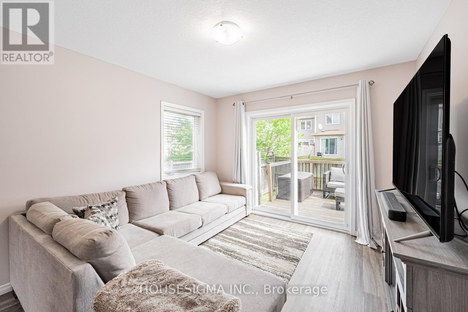 Photo 25 of 54 7 Sirente Drive, Hamilton ON