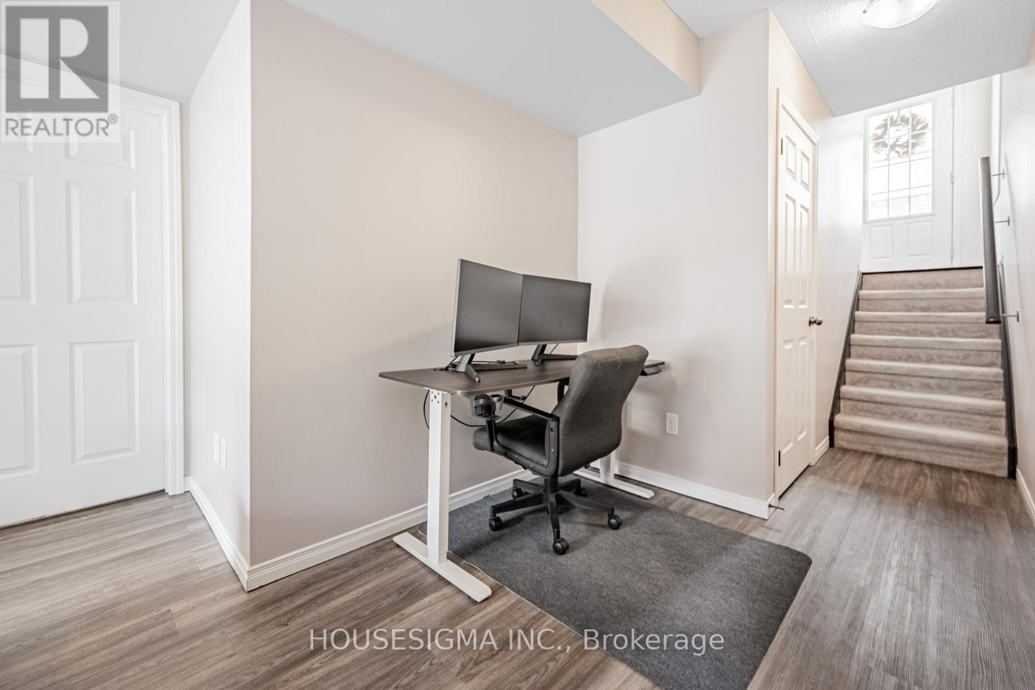 Photo 27 of 54 7 Sirente Drive, Hamilton ON