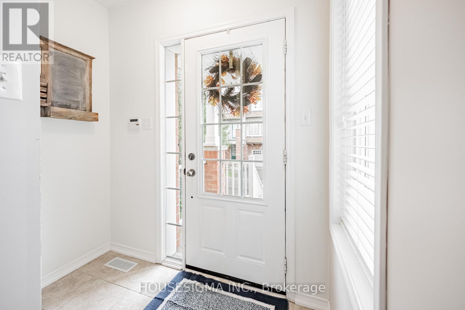Photo 4 of 54 7 Sirente Drive, Hamilton ON