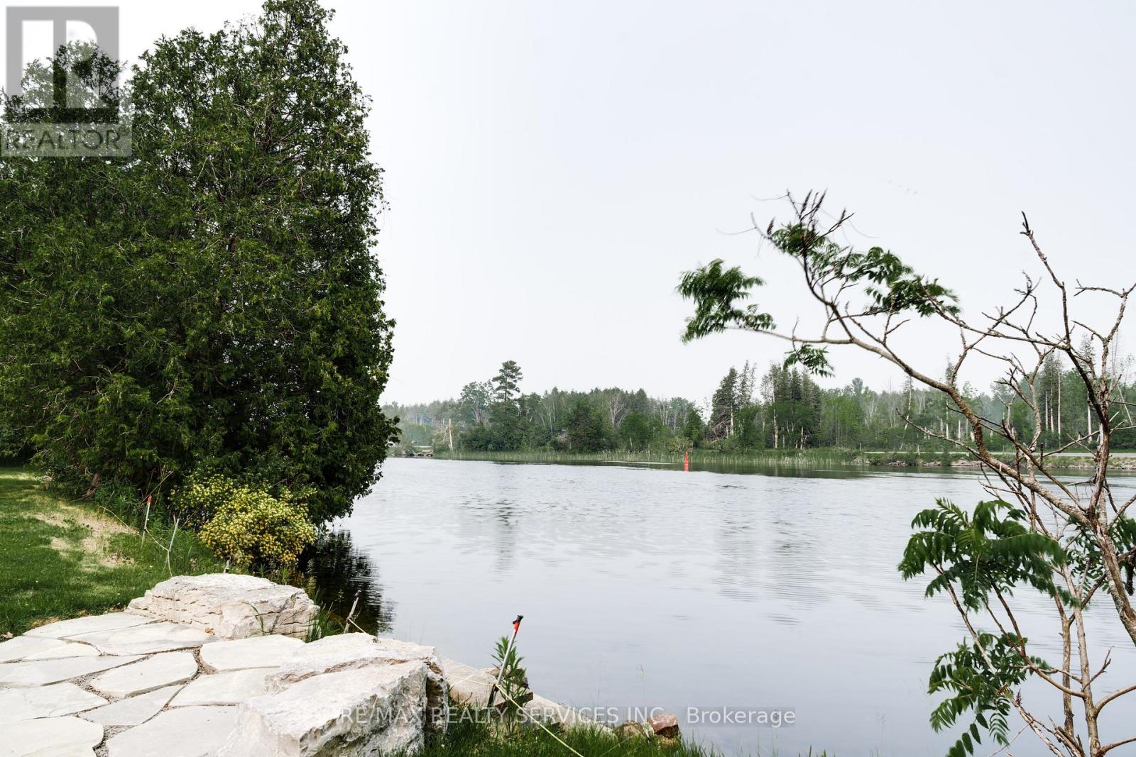 Photo 24 of 885 Glen Cedar Drive, Selwyn ON