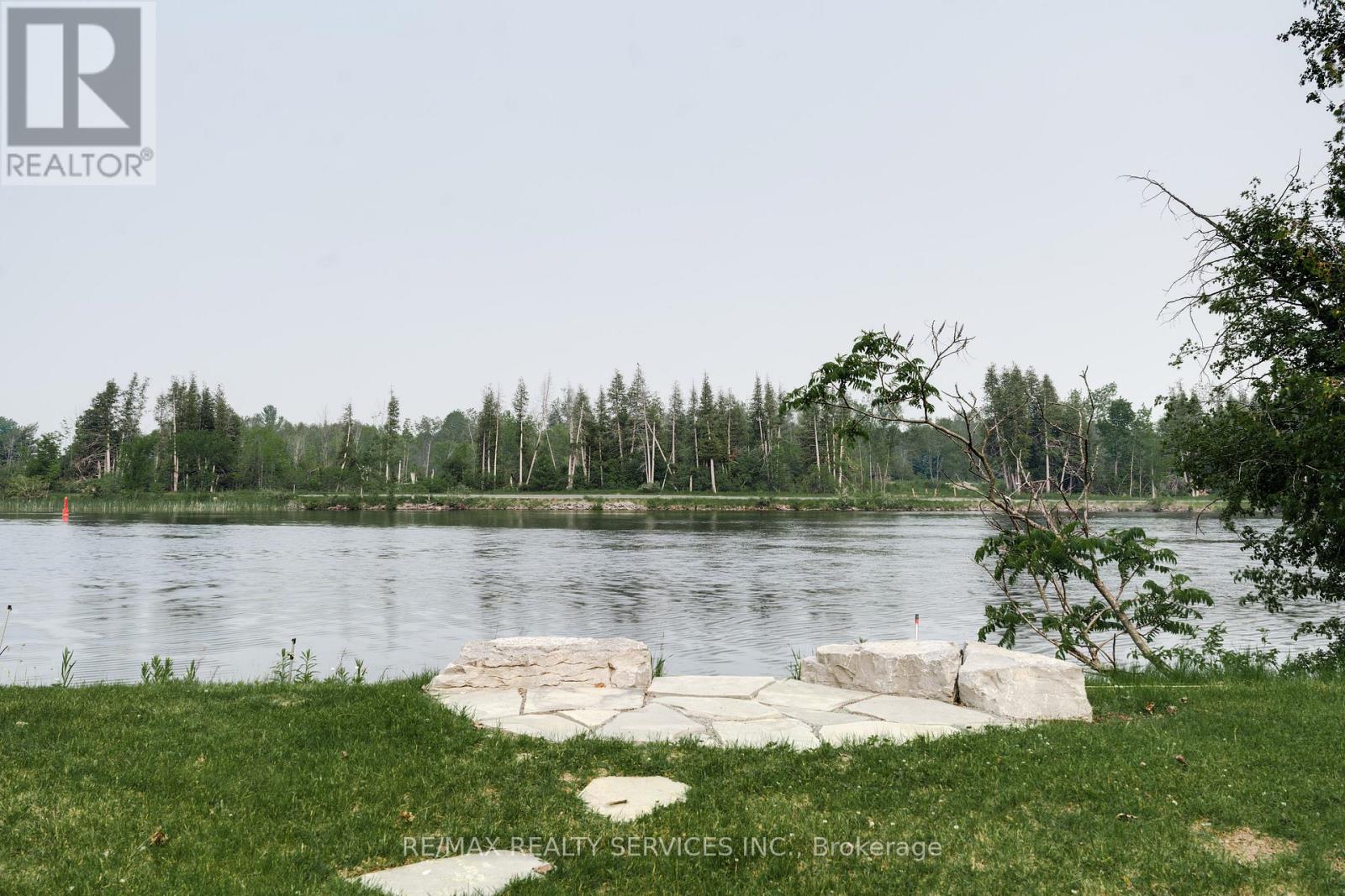 Photo 25 of 885 Glen Cedar Drive, Selwyn ON