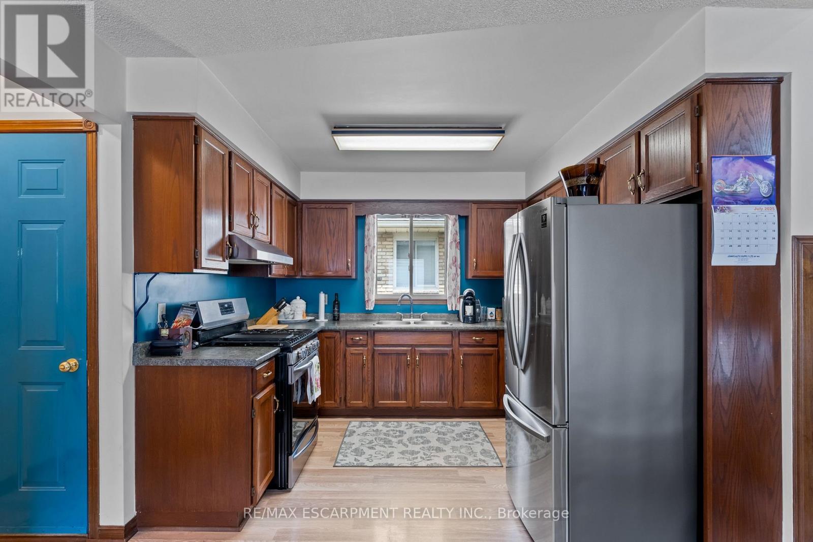 Photo 10 of 53 Northridge Drive, West Lincoln ON