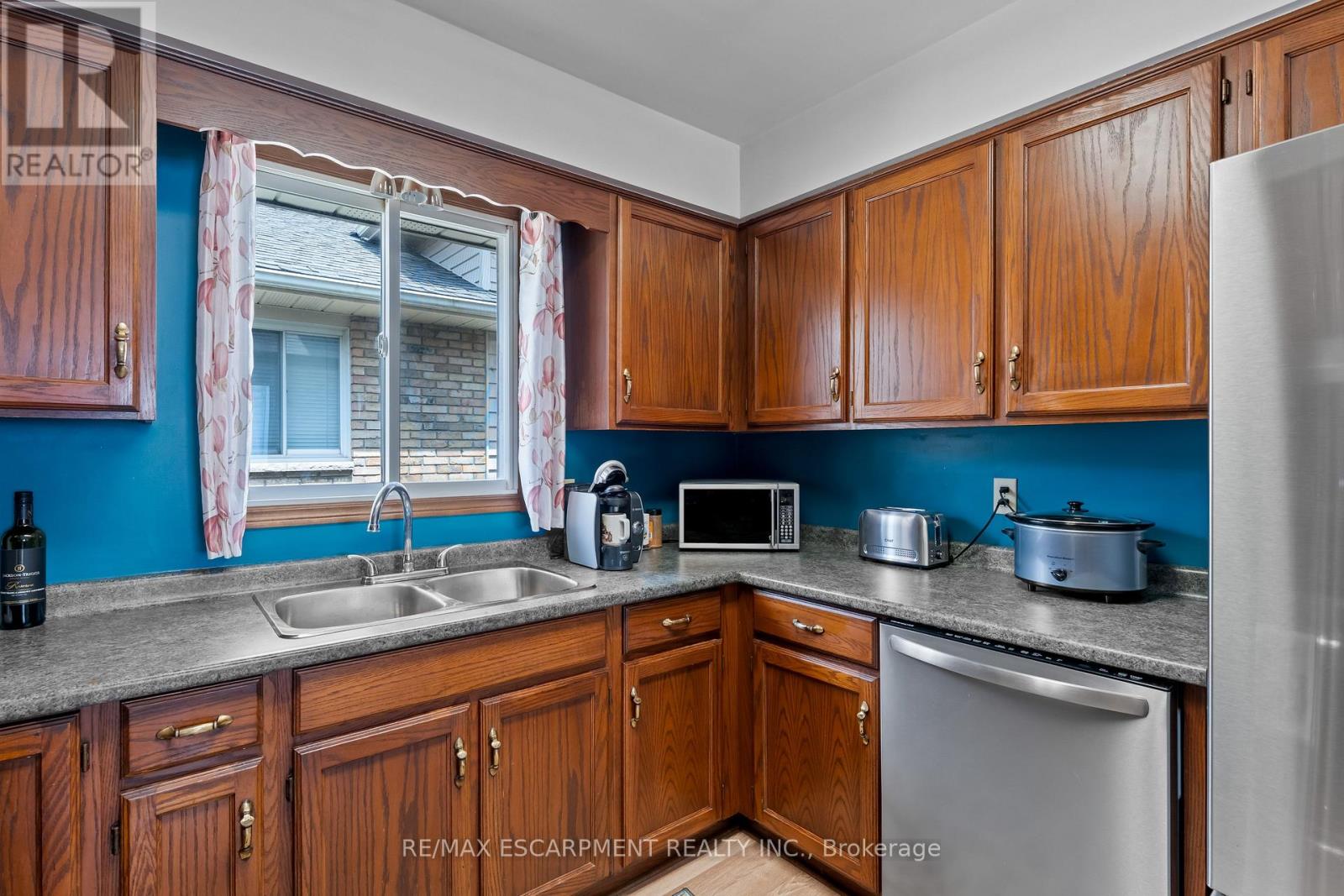 Photo 12 of 53 Northridge Drive, West Lincoln ON