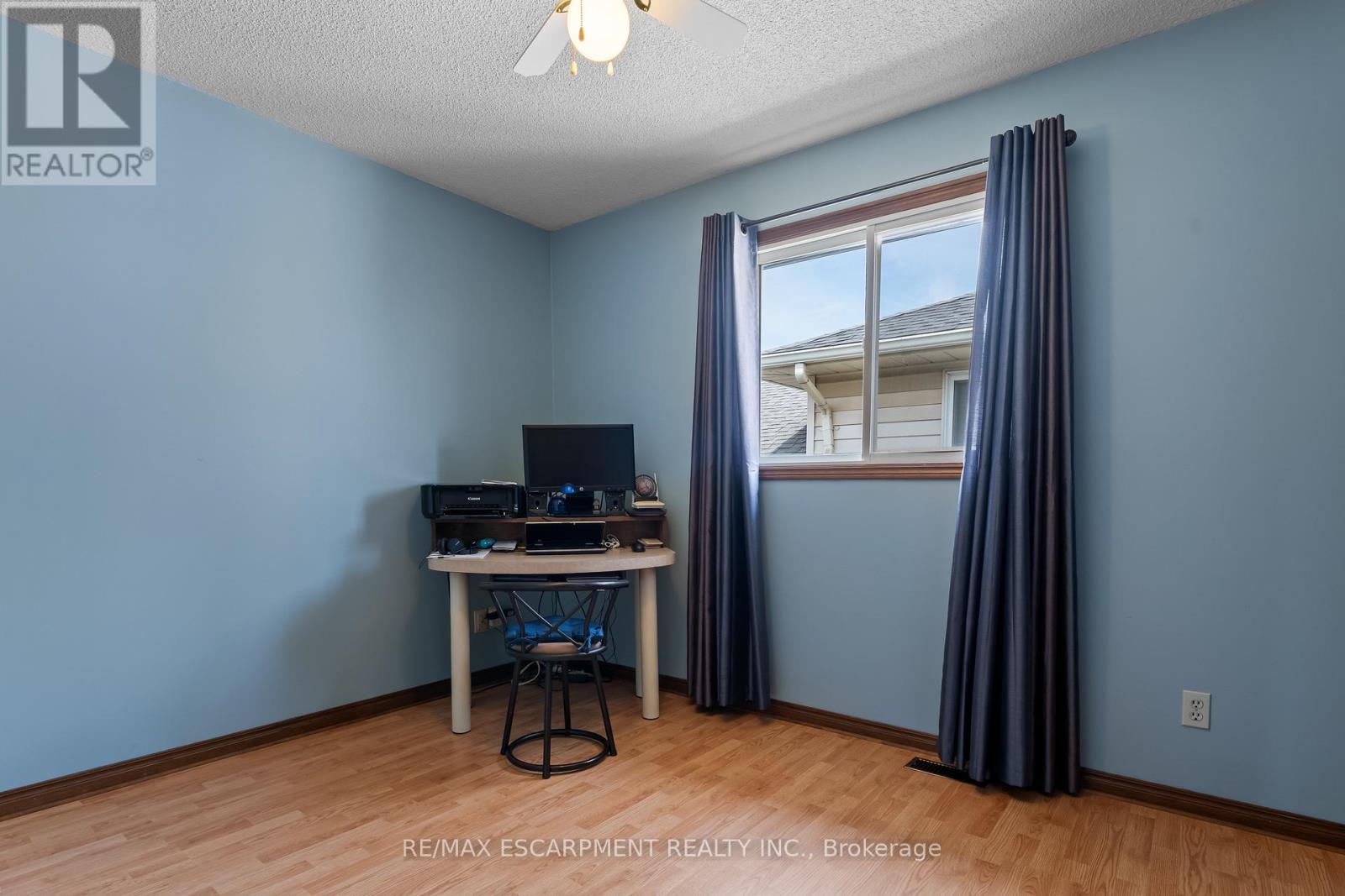 Photo 17 of 53 Northridge Drive, West Lincoln ON