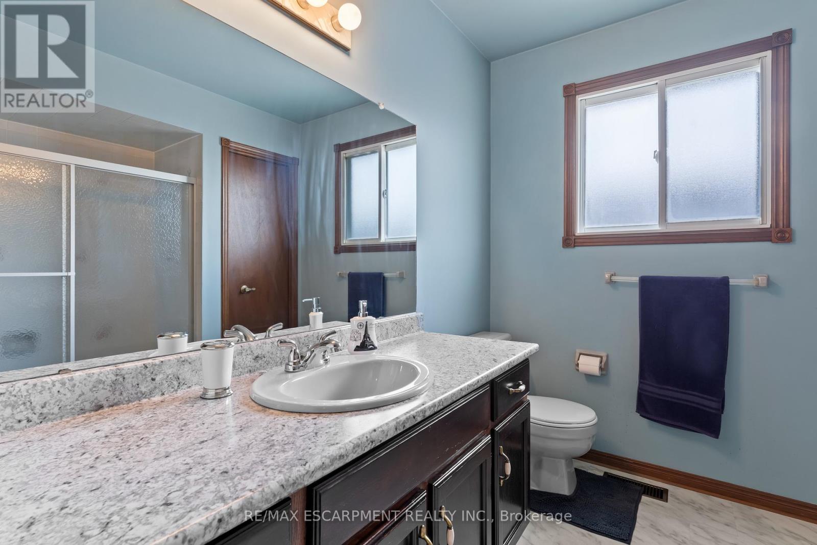 Photo 19 of 53 Northridge Drive, West Lincoln ON
