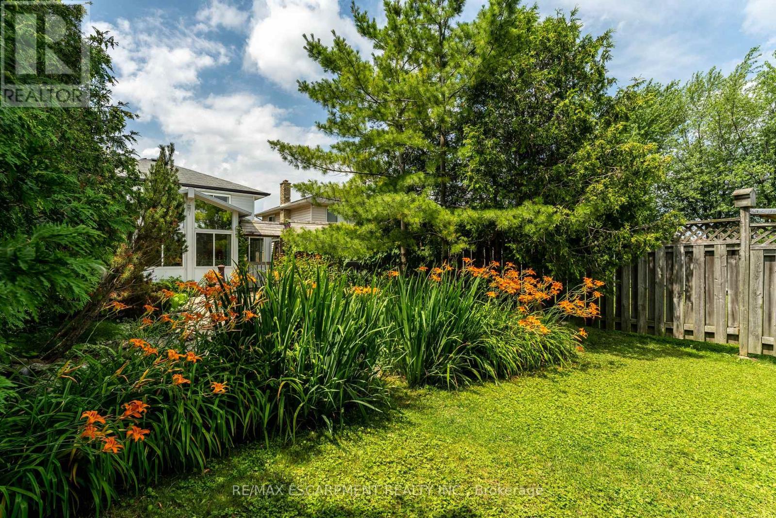 Photo 37 of 53 Northridge Drive, West Lincoln ON