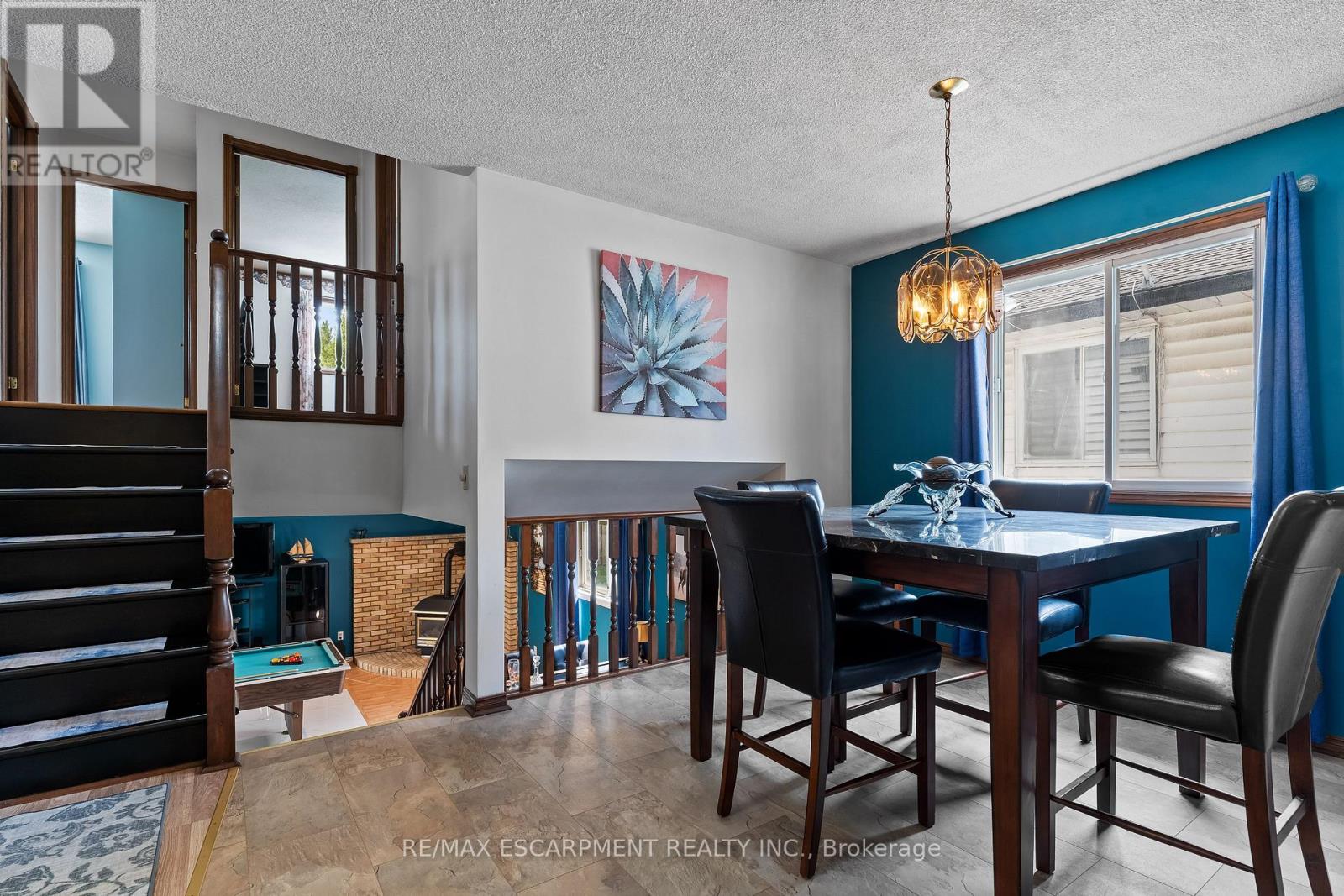 Photo 8 of 53 Northridge Drive, West Lincoln ON