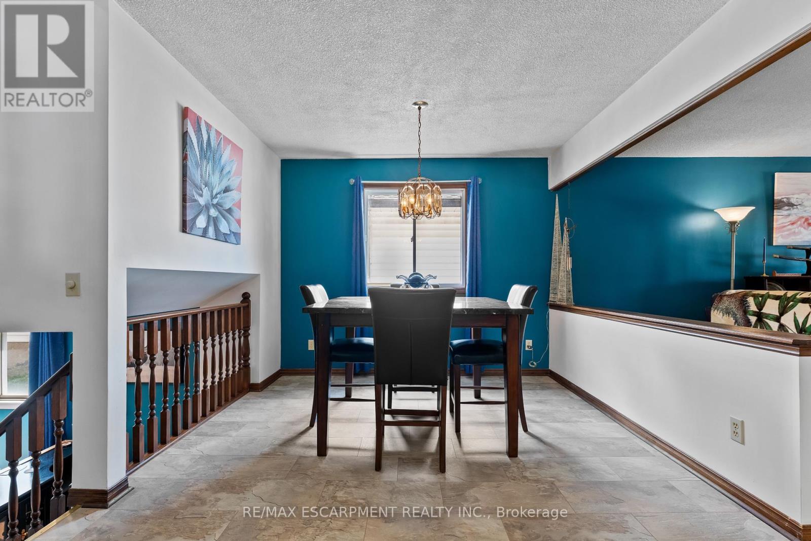 Photo 9 of 53 Northridge Drive, West Lincoln ON