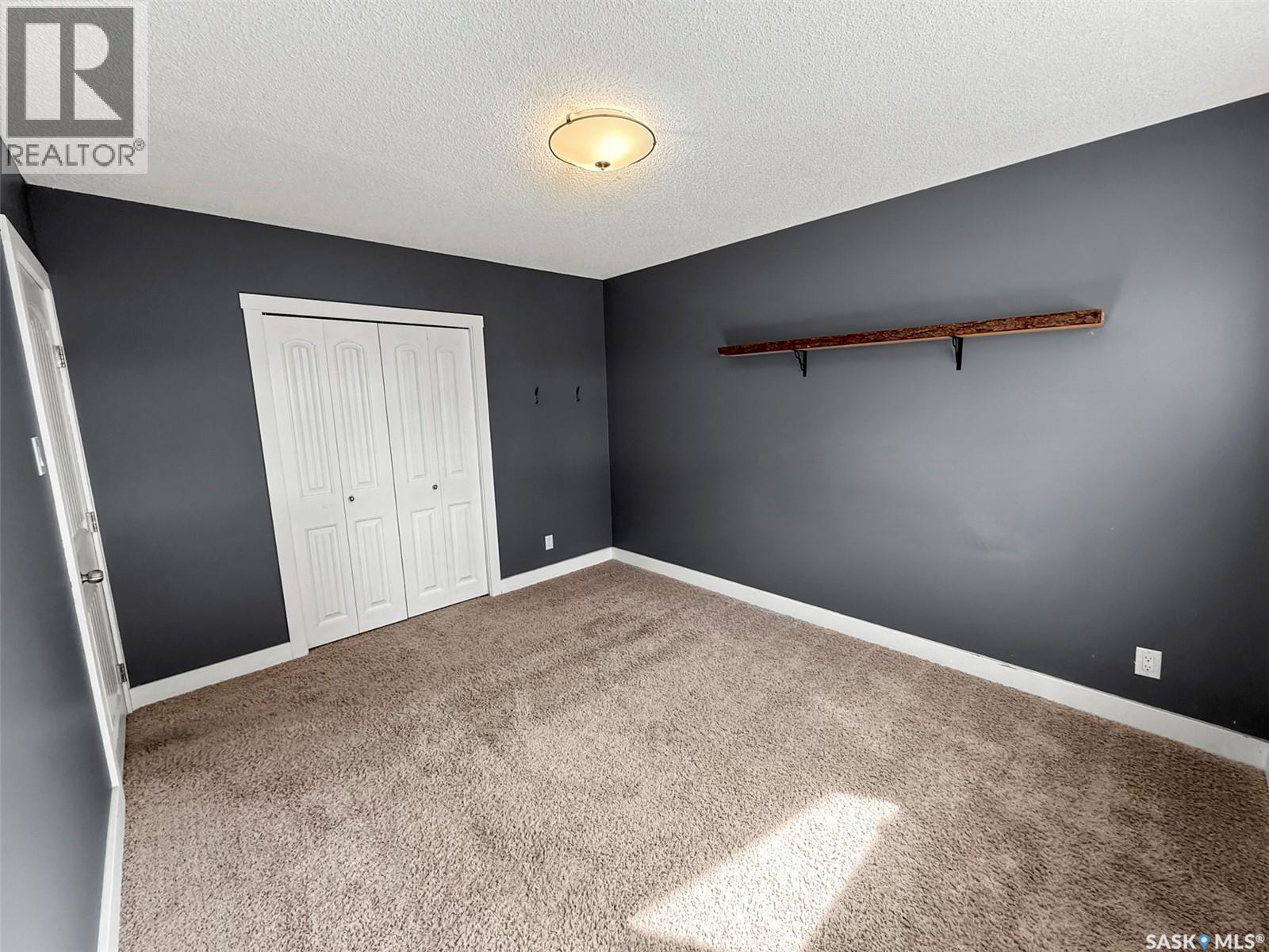 Photo 16 of 201 Conlin Drive, Swift Current SK