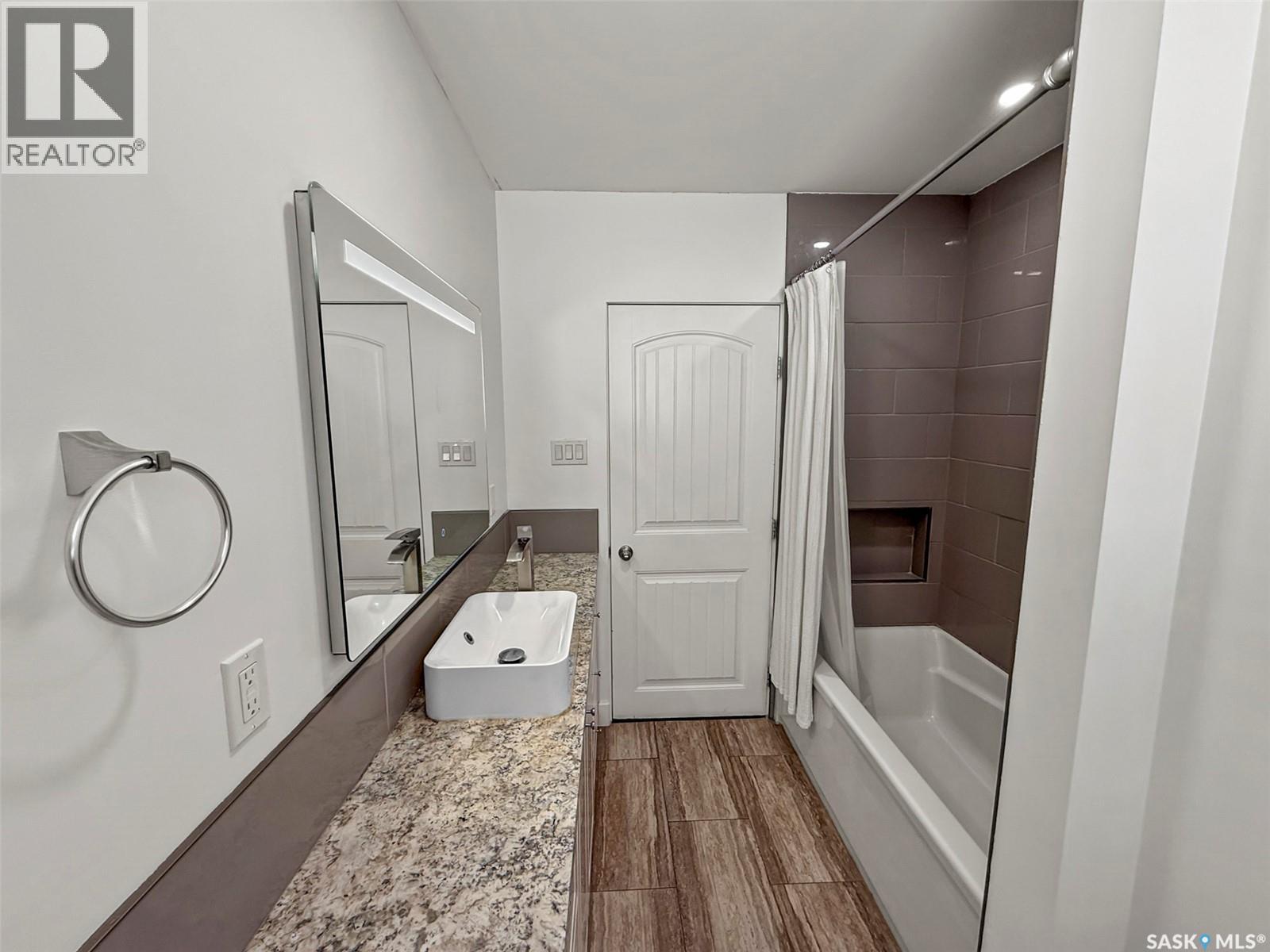 Photo 22 of 201 Conlin Drive, Swift Current SK