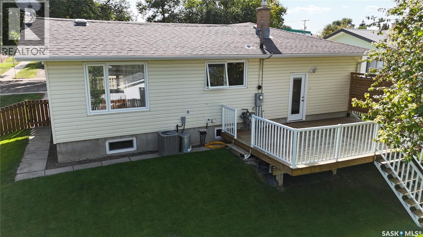 Photo 43 of 201 Conlin Drive, Swift Current SK