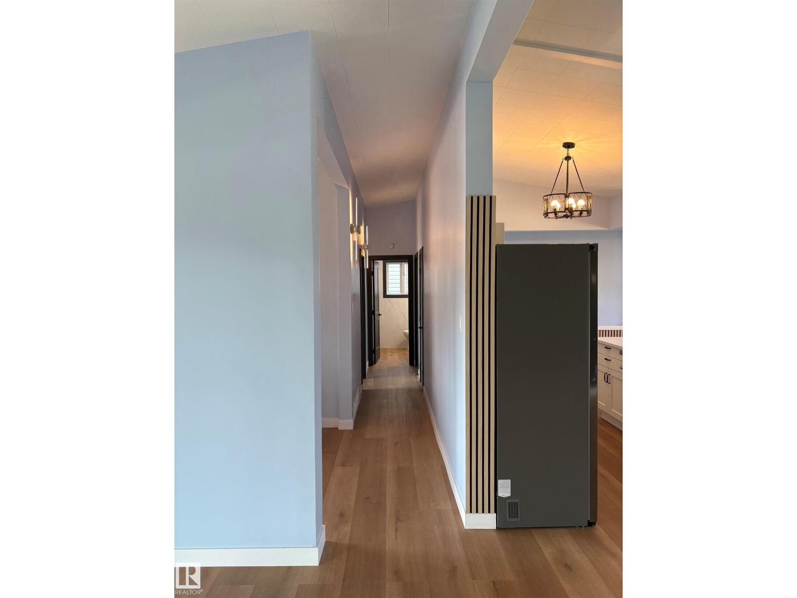 Photo 6 of 6808 95 Av Nw Nw, Edmonton AB