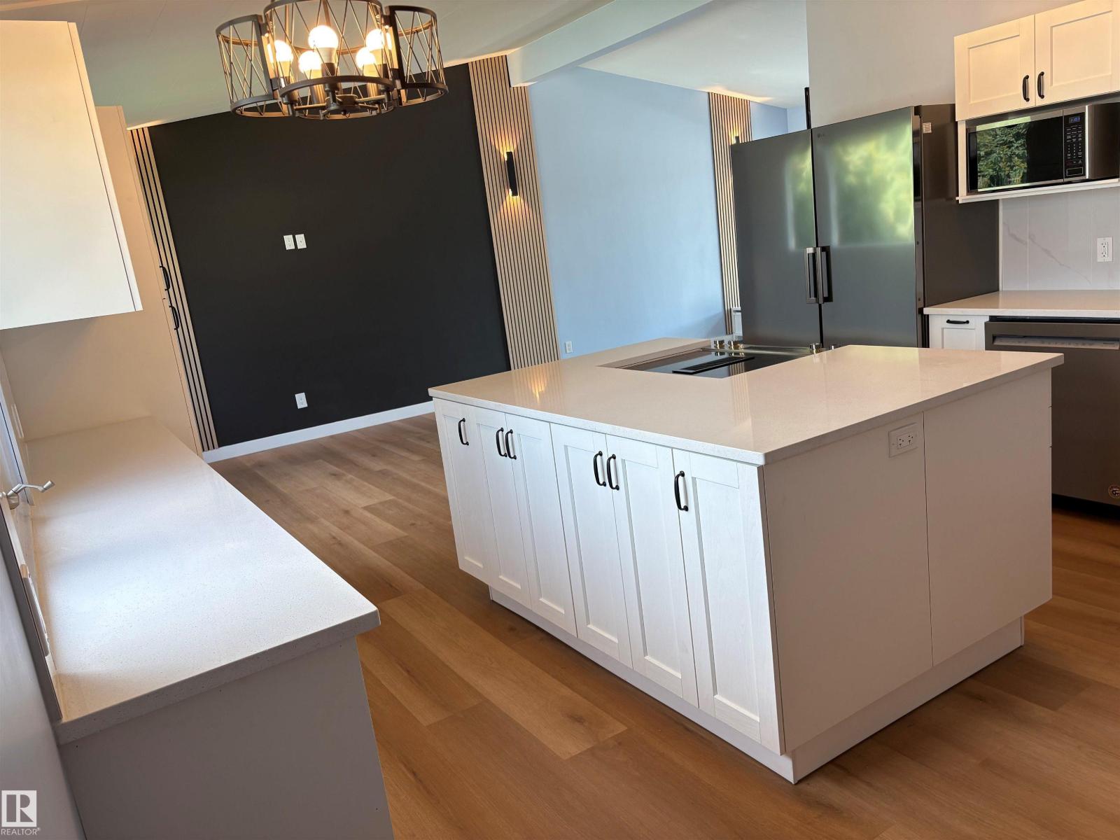 Photo 22 of 6808 95 Av Nw Nw, Edmonton AB