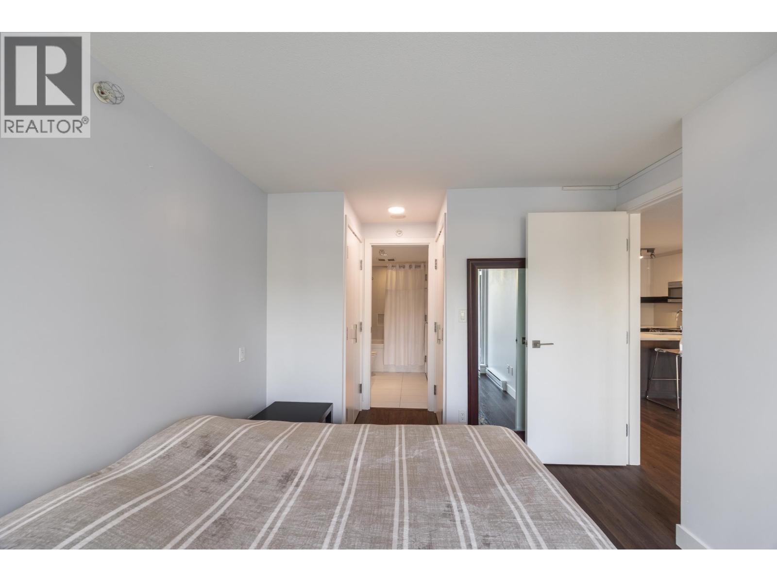 Photo 23 of 305 958 Ridgeway Avenue, Coquitlam BC