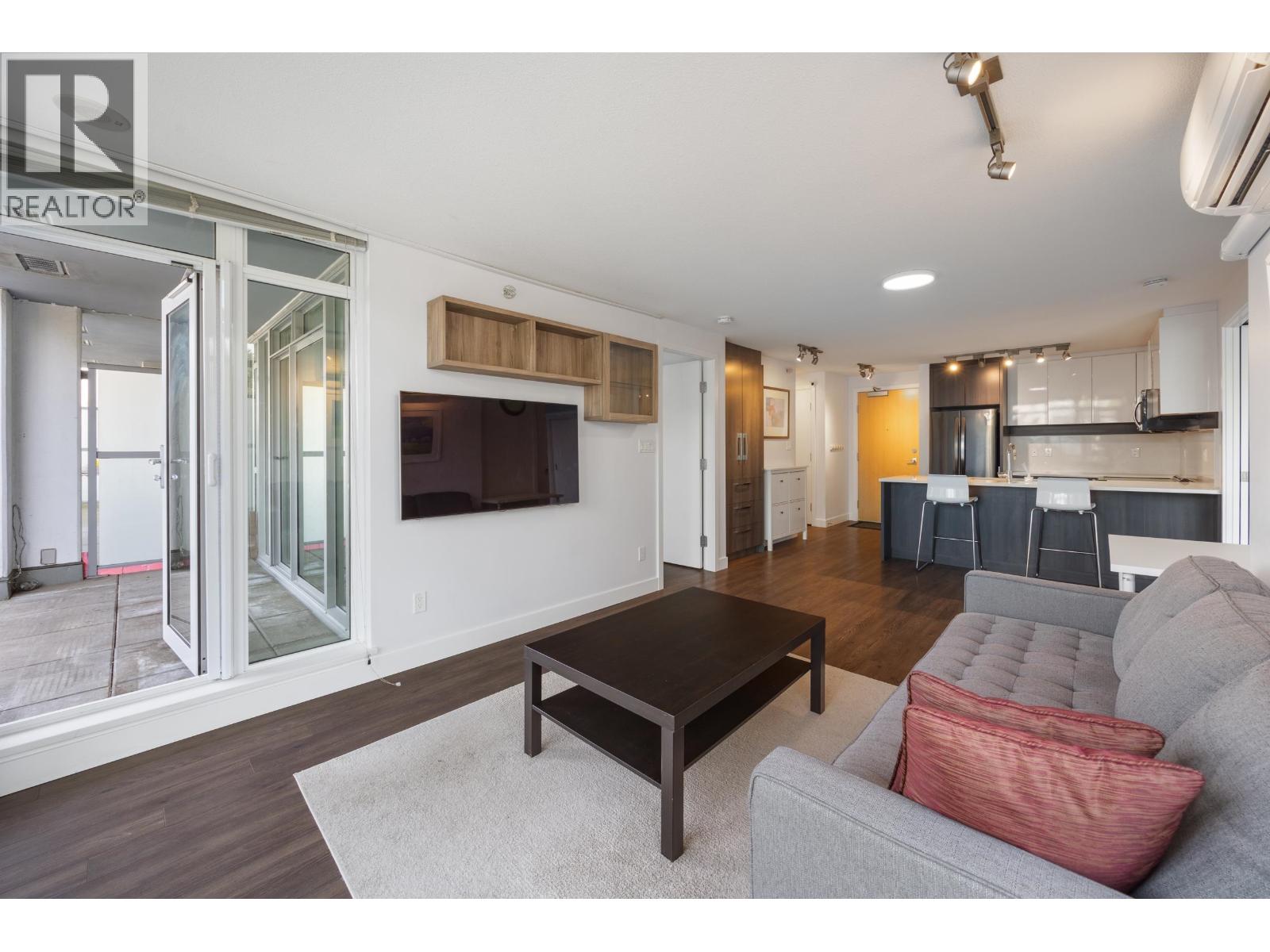 Photo 17 of 305 958 Ridgeway Avenue, Coquitlam BC