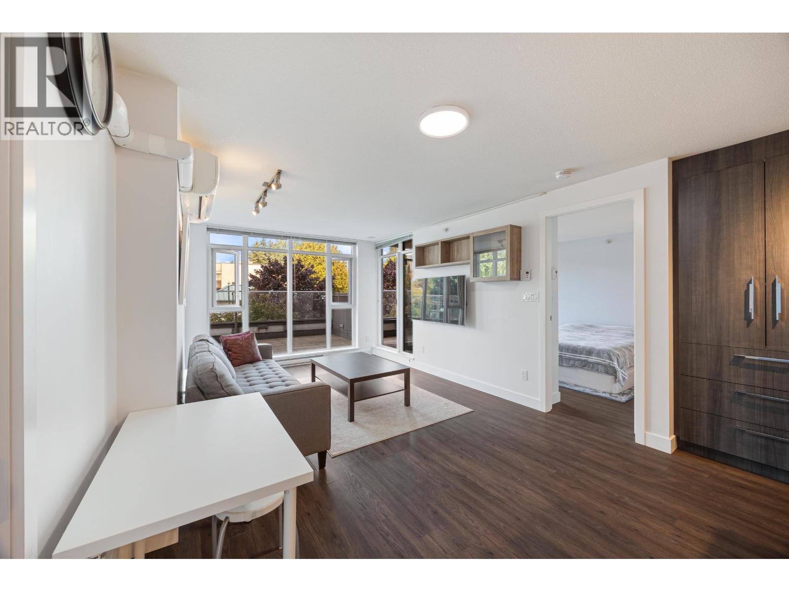 Photo 13 of 305 958 Ridgeway Avenue, Coquitlam BC