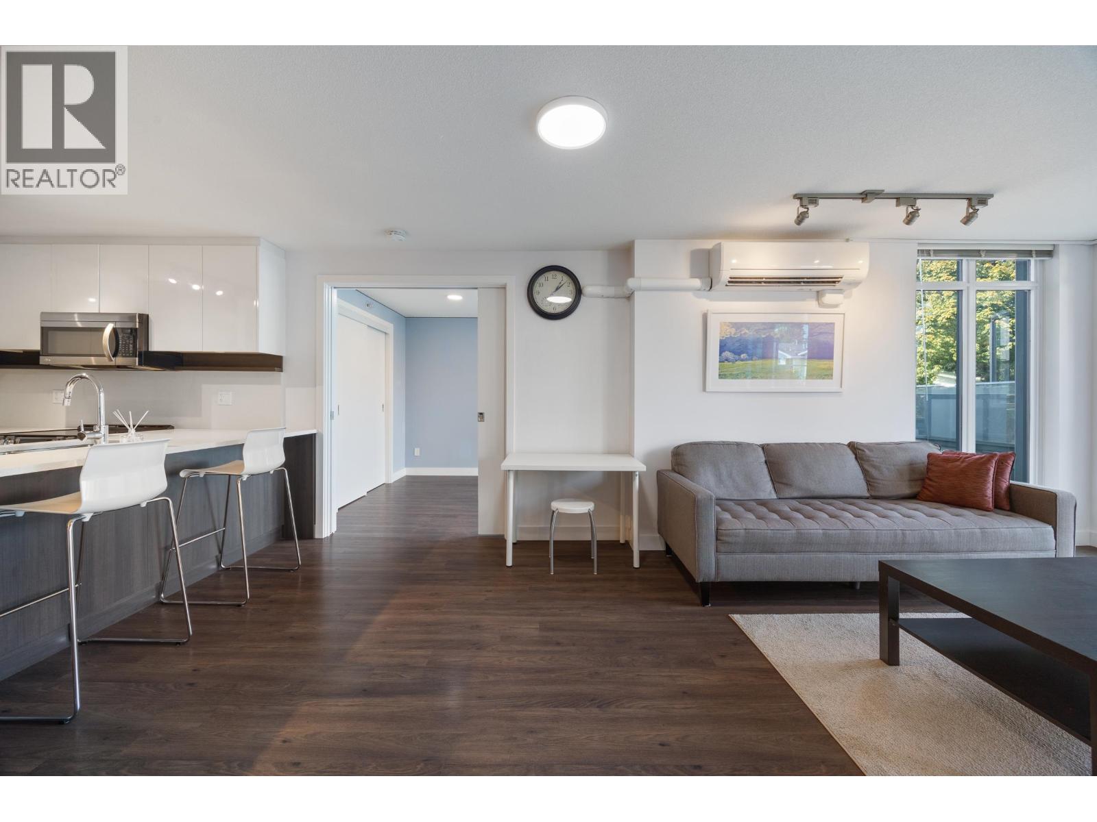 Photo 14 of 305 958 Ridgeway Avenue, Coquitlam BC